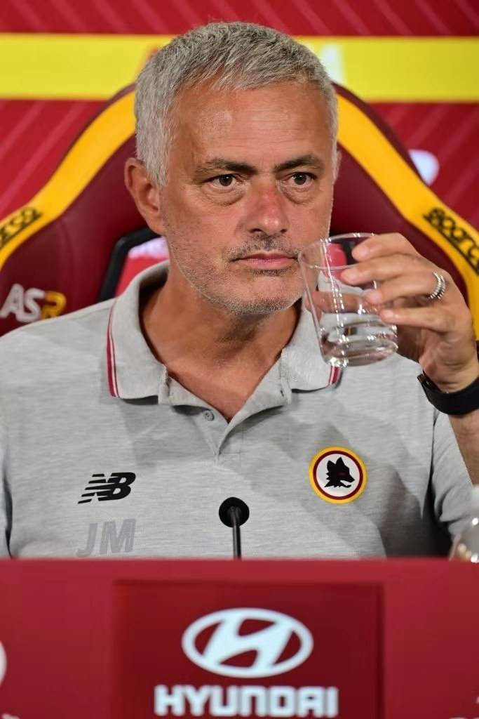 罗马迎全明星赛关键赛,转会期复出首秀,更衣室稳定,纪律约束更严格的简单介绍 罗马迎全明星赛关键赛,转会期复出首秀,更衣室稳定,纪律约束更严格的简单介绍